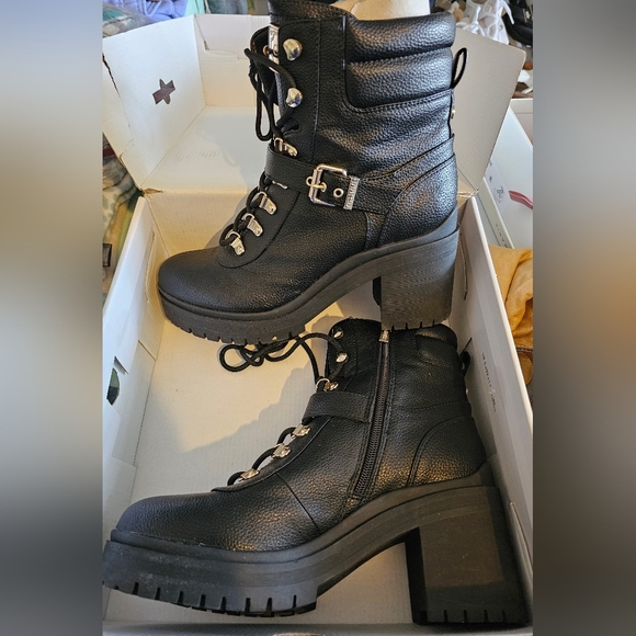 Shoes - Size 9.5 Black Guess and Alex Marie boots